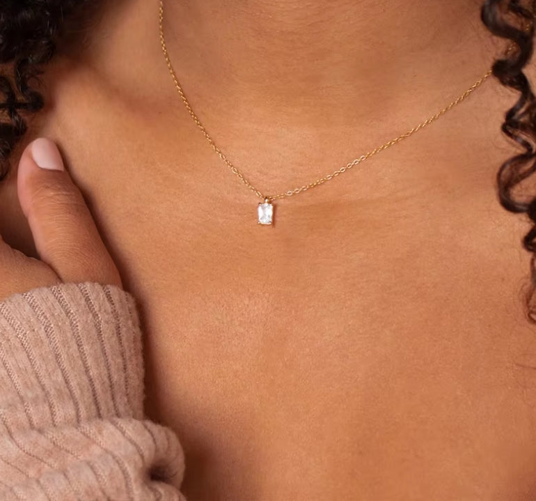 Radiant Calm Necklace Gold