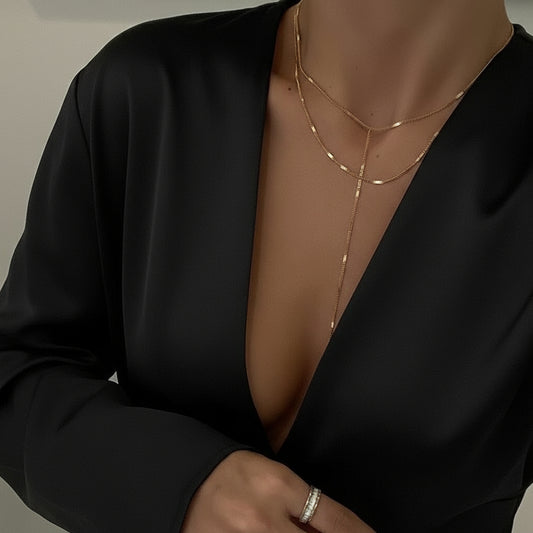 Elegance Unveiled : The Signature Necklace Silver