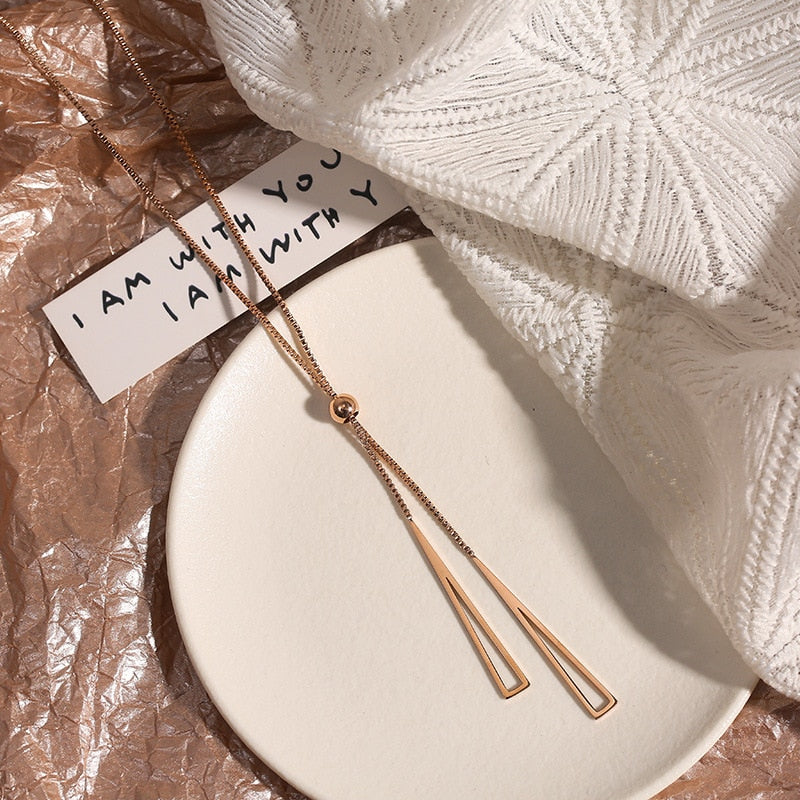 Graceful Necklace Rose Gold