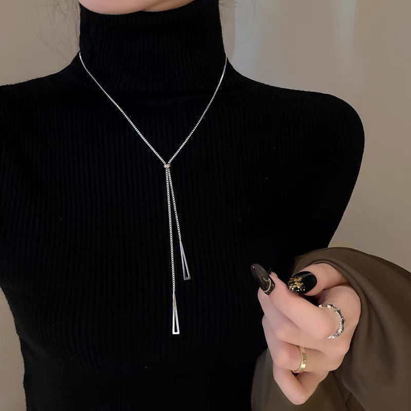 Graceful Necklace Silver