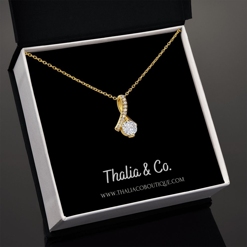 Bella Beauty Necklace 18K Yellow Gold Finish