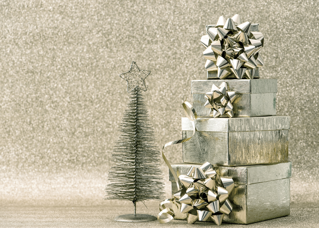 10 GORGEOUS PIECES OF JEWELRY TO MAKE THE PERFECT CHRISTMAS GIFT