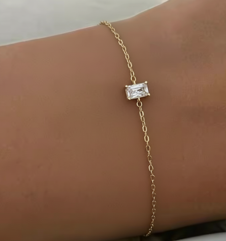 Silent Strength Bracelet Gold