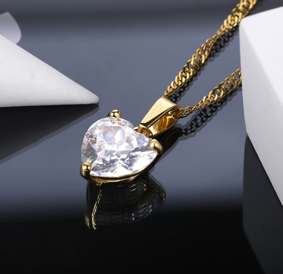 Gracious Heart Necklace Gold
